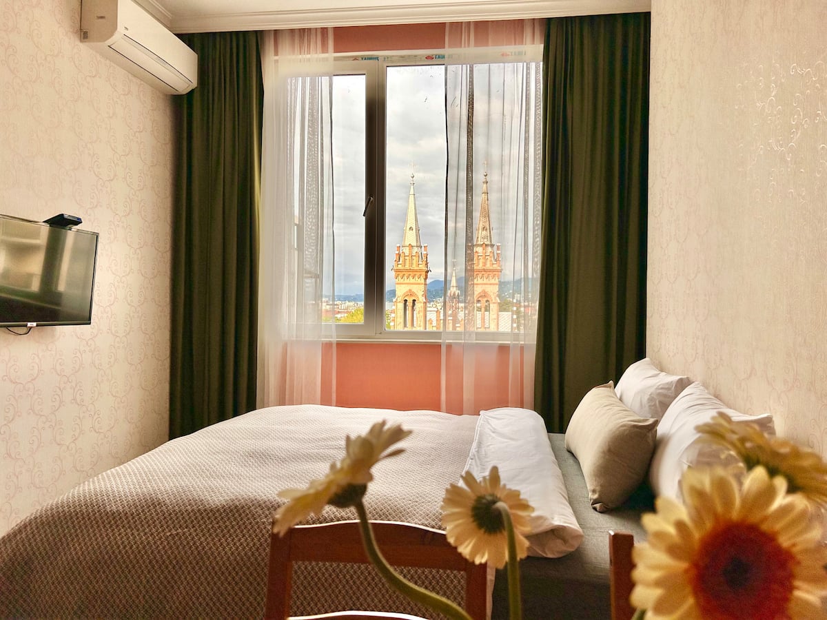 Cozy View apartment in central Batumi